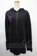NieR Clothing / 袖プリントプルパーカー  黒 Y-24-11-18-150-PU-TO-SZ-ZT137