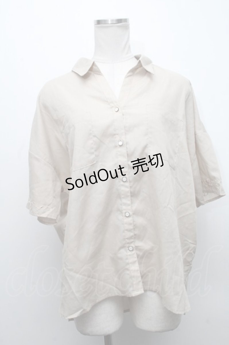 画像1: axes femme / 袖刺繍ブラウス  ベージュ Y-24-11-26-044-AX-BL-AS-ZS (1)