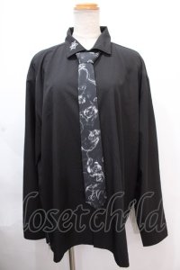 CIVARIZE / ネクタイ付き刺繍デザインシャツ F ブラック Y-24-11-30-039-GO-BL-SZ-ZS
