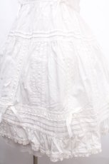 画像4: Angelic Pretty / 縦ピンタックジャンパースカート  白 Y-24-12-05-142-AP-OP-SZ-ZY (4)