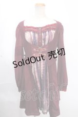 Ozz oneste / 重ね着風編上げプリントワンピース  ボルドー Y-24-12-09-069-OO-OP-SZ-ZS