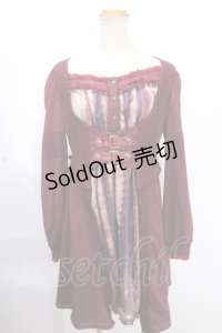 Ozz oneste / 重ね着風編上げプリントワンピース  ボルドー Y-24-12-09-069-OO-OP-SZ-ZS