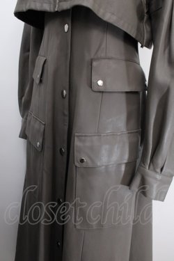 画像4: Melt the lady / チェーンレザーライクロングコート F グレー Y-25-01-10-172-PU-CO-SZ-ZT-C034