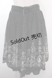 axes femme / アリス柄スカート M 黒 Y-25-01-22-211-AX-SK-SZ-ZI