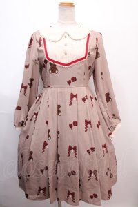 axes femme kawaii / プレゼントベアーワンピース  ベージュ Y-25-01-30-185-AX-OP-AS-OS