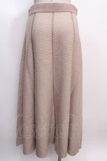 画像2: 【SALE】axes femme / ヘンリボーン柄ニットスカート  ベージュ Y-25-02-05-023-AX-SK-SZ-ZT442 (2)