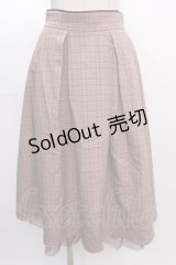 axes femme / チェック柄バッスル風スカート  ベージュ Y-25-02-05-043-AX-SK-SZ-ZS