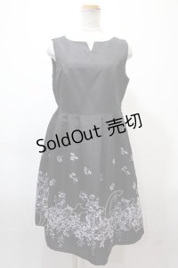 axes femme / パネルフラワー柄ワンピース M 黒 Y-25-02-13-188-AX-OP-SZ-ZI