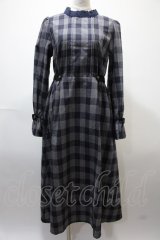 axes femme POETIQUE / ベルトデザインロングワンピース  グレー Y-25-02-13-221-AX-OP-SZ-ZT301