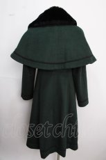 画像2: axes femme POETIQUE / ファー襟付きケープロングコート  グリーン Y-25-02-16-224-AX-CO-SZ-ZTC005 (2)