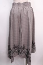 画像2: 【SALE】axes femme / 裾刺繍イレヘムスカート M グレー Y-25-02-16-259-AX-SK-SZ-ZT436 (2)