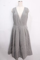 画像1: 【SALE】an another angelus / ヘリンボーンVネックタックジャンパースカート  グレー Y-25-02-18-094-CA-OP-AS-ZT104 (1)
