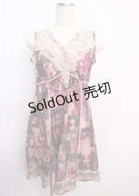 OZZ ANGELO / アンティーク柄ワンピース  ピンク Y-25-02-21-185-OO-OP-SZ-ZS