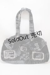 HN+nois / 英字プリントハンドバック  黒 Y-25-02-21-036-HN-BG-SZ-ZY