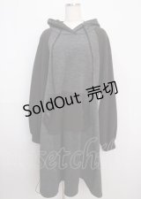 Qutie Frash / フードロングワンピ  グレー×黒 Y-25-02-26-048-QU-OP-SZ-ZY