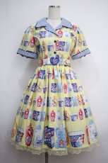 画像1: Angelic Pretty / Sunny Smile Laundryワンピース  イエロー Y-25-02-27-091-AP-OP-SZ-ZY (1)