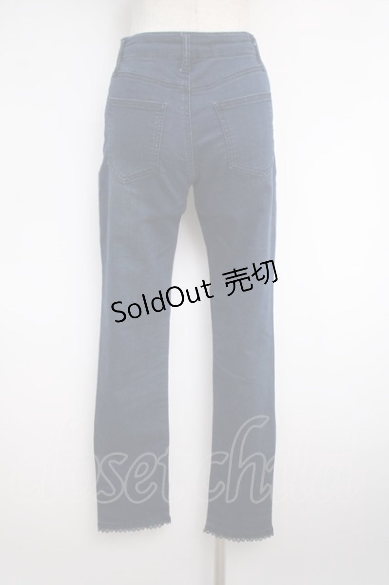 画像2: 【SALE】axes femme / 香水×バラ刺繍デニムパギンス M インディゴ Y-25-02-27-167-AX-PA-SZ-ZT220 (2)