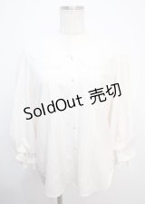 axes femme POETIQUE / スカラップ刺繍襟ブラウス  オフ Y-25-03-07-010-AX-TO-AS-ZY