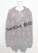 LISTEN FLAVOR / ストロベリーチョコレート総柄BIGパーカー  黒 Y-25-03-07-050-PU-TO-SZ-ZY