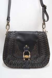 OZZ ANGELO / 刺繍入ステッチショルダーバッグ  黒 Y-25-03-10-041-OO-BG-SZ-ZI