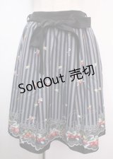 axes femme POETIQUE / ストロベリーリボンスカート M 黒 Y-25-03-11-092-AX-SK-SZ-OS