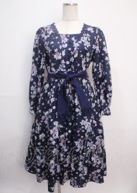 axes femme / 桜柄ティアードワンピース M 紺 Y-25-03-14-110-AX-OP-SZ-OS