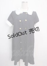 axes femme POETIQUE / メッセージリボン半袖ワンピース  紺 Y-25-03-14-111-AX-OP-SZ-OS