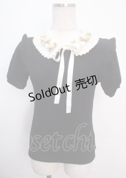 画像1: axes femme POETIQUE / フラワーリボン刺繍襟プルオーバー  黒 Y-25-03-14-032-AX-TO-SZ-OS