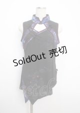 Ozz oneste / 月光睡蓮柄タンクトップ  黒×紫 Y-25-03-17-056-OO-TO-SZ-ZY