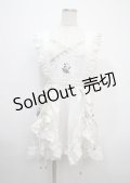 Ozz oneste / 薔薇刺繍ストライプタブリエ  白 Y-25-03-17-062-OO-OP-SZ-ZY