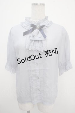 画像1: axes femme / カメオ×ジャボブローチ付ブラウス F ブルー Y-25-03-21-065-AX-BL-SZ-ZS