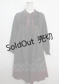 axes femme / 巻きバラ付フリルワンピース F 黒 Y-25-03-22-070-AX-OP-SZ-ZS