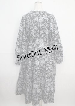 画像2: axes femme / フリルデザイン花柄ワンピース 3L 黒 Y-25-03-22-105-AX-OP-SZ-ZS