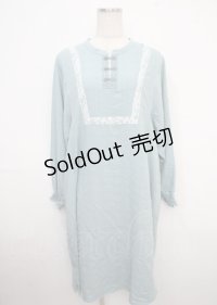 axes femme / チャイナ風装飾釦ゆったりワンピース F サックス Y-25-03-23-061-AX-OP-SZ-ZI