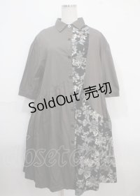 axes femme / アシメ花柄配色シャツワンピース F チャコール Y-25-03-26-144-AX-OP-SZ-ZY