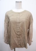axes femme / ノーカラーシャツ  ベージュ Y-25-04-01-070-AX-BL-SZ-ZY