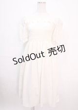 axes femme POETIQUE / シャーリングワンピース M 生成り Y-25-04-01-117-AX-OP-SZ-ZI