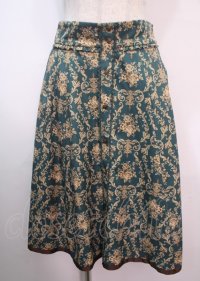 axes femme / オーナメント柄前釦スカート  グリーン Y-25-04-01-166-AX-SK-SZ-ZT139