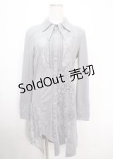Ozz oneste / レース切り替スナップボタンシャツワンピース  グレー Y-25-04-03-070-OO-OP-SZ-ZY