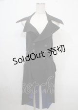 Moi-meme-Moitie / 後ろ編み上げ燕尾ジレ man ブラック Y-25-04-03-081-MO-JA-SZ-ZY