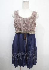 画像1: 【SALE】axes femme / ローズ×プリーツドレス M 紺 Y-25-04-03-112-AX-OP-SZ-ZT509 (1)