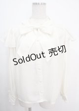 axes femme / リボンブローチセットブラウス F 生成り Y-25-04-03-014-AX-BL-SZ-ZY