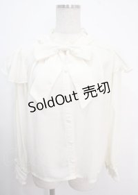 axes femme / リボンブローチセットブラウス F 生成り Y-25-04-03-014-AX-BL-SZ-ZY