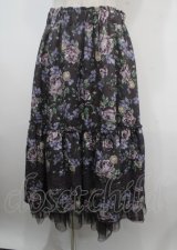 axes femme / ホーリーローズ柄フリルスカート F Dブラウン Y-25-04-03-153-AX-SK-SZ-ZT137