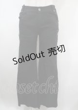 Ozz On / ドクロ刺繍スキニーパンツ  黒 Y-25-04-03-156-OO-PA-SZ-ZY