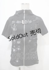 h.ANARCHY / ダメージ加工入ベルト付きハイネック半袖パーカー  黒 Y-25-04-11-088-HN-TO-SZ-ZY