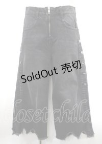 DISTURBIA / サイドスリットデニムパンツ  グレー Y-25-04-11-133-PU-PA-SZ-ZY
