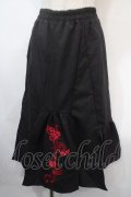NieR Clothing / 変則スリットスカート F 黒 Y-25-04-15-172-PU-SK-SZ-ZY