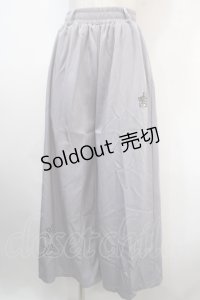 NieR Clothing / がおまる刺繍パンツ  グレー Y-25-04-15-196-PU-PA-SZ-ZY