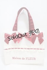 Maison de FLEUR / ガトーフレーズスクエアトートバッグ  アイボリー Y-25-04-17-076-LO-BG-SZ-ZY